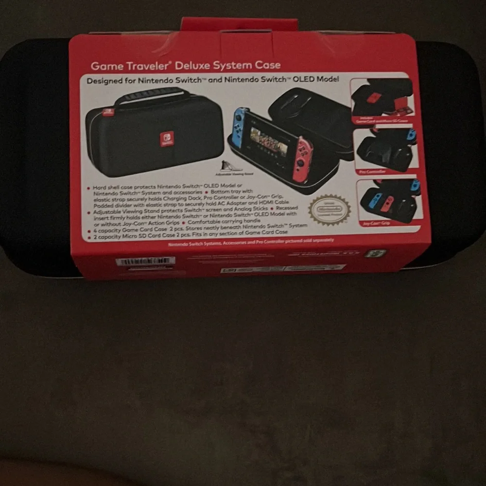 Nintendo Switch Game Traveler Deluxe Travel Case
